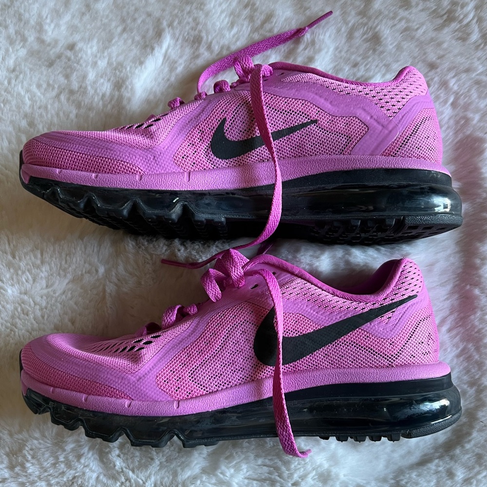 Nike AirMax neutral ride running shoes. Size 8. Never worn.